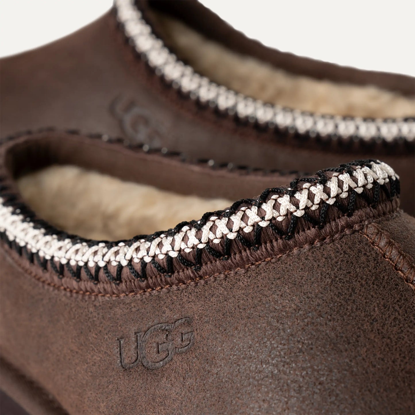 Men's Tasman Distressed " Burnt Cedar "