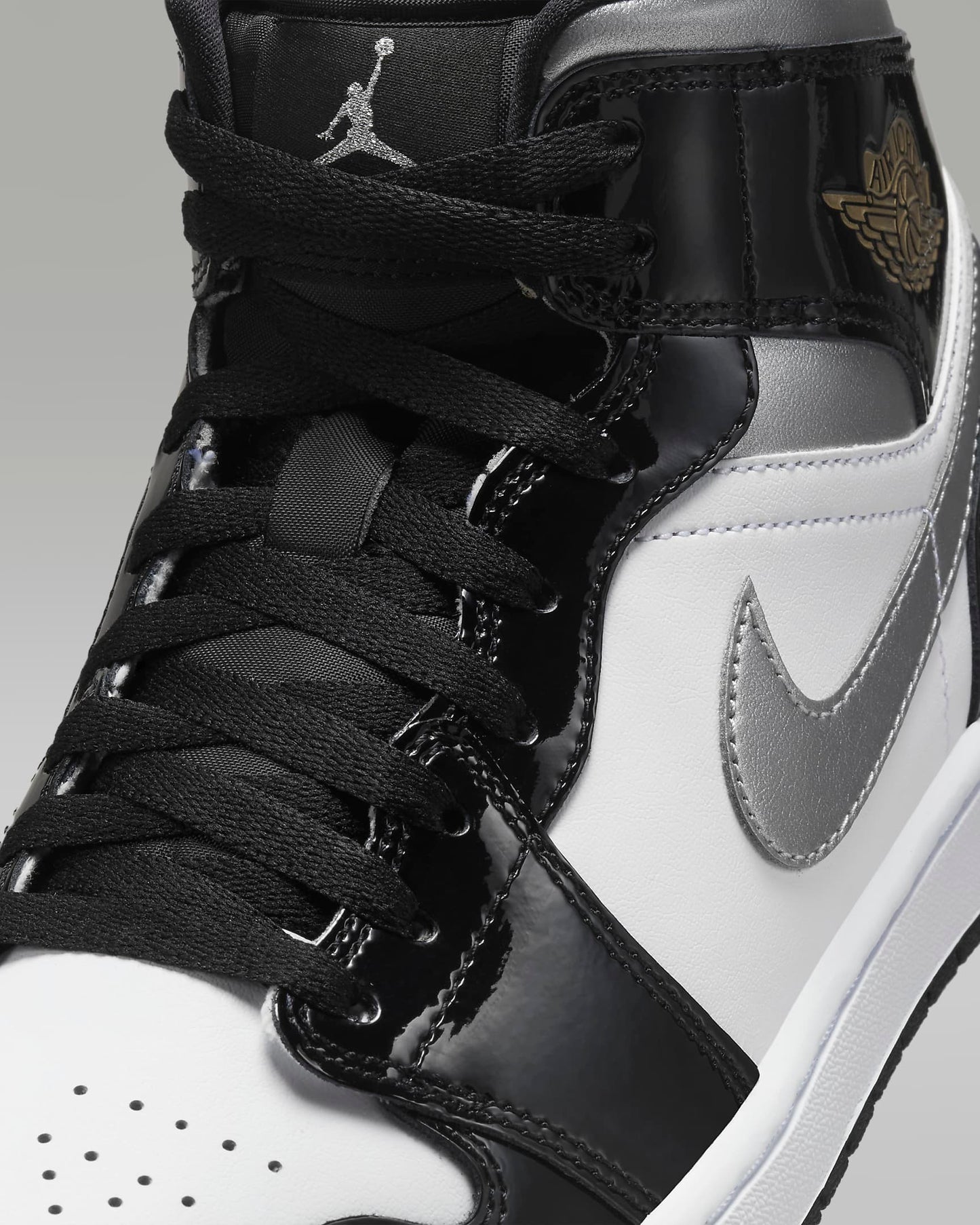 Jordan 1 Mid SE " Black White Metallic Silver "